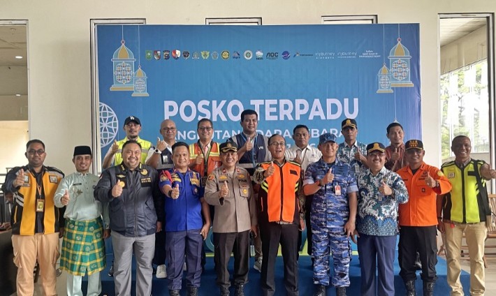 Posko angkutan di Bandara SSK II Pekanbaru dibuka sampai 11 April (foto/yuni)